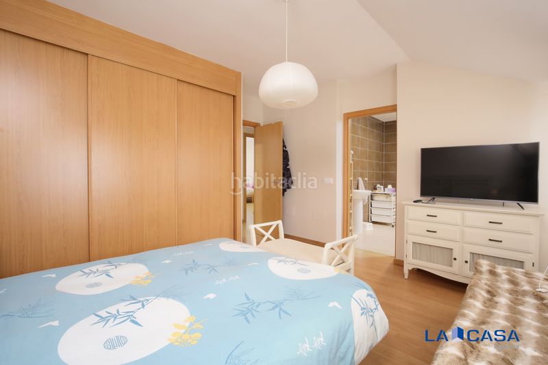 Foto de6b12fe-cd0d-4761-af77-f5b58f21a777. Casa adossada a Carranque