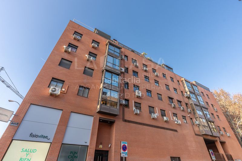 Foto d79142fb-5c01-4149-9fb8-1e43a9674f97. Ático en Legazpi Madrid