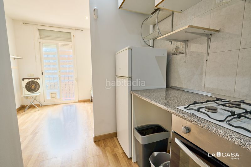 Foto 69f5d022-7525-4df9-a46e-a1964b231892. Pis a Sants Barcelona