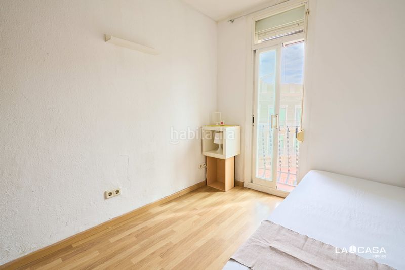Foto 6d868657-ee74-45f2-9966-5bcb3dba8694. Pis a Sants Barcelona