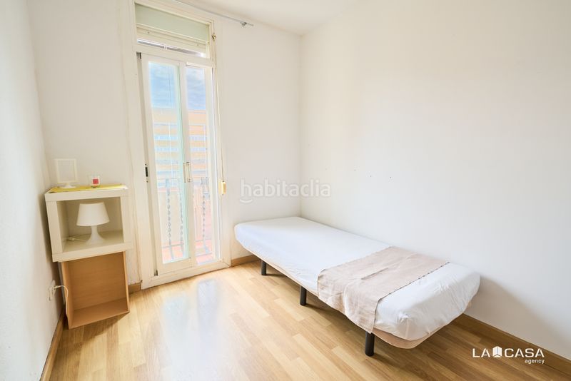 Foto 9489e508-5e92-4903-8aa0-7e7426ca465b. Pis a Sants Barcelona