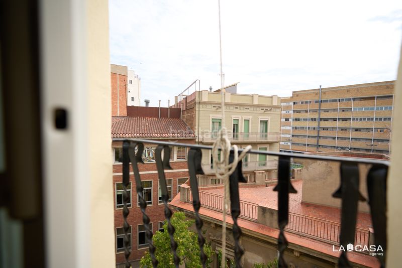 Foto f12e4d1e-be92-4813-b313-f7dbf9592383. Pis a Sants Barcelona