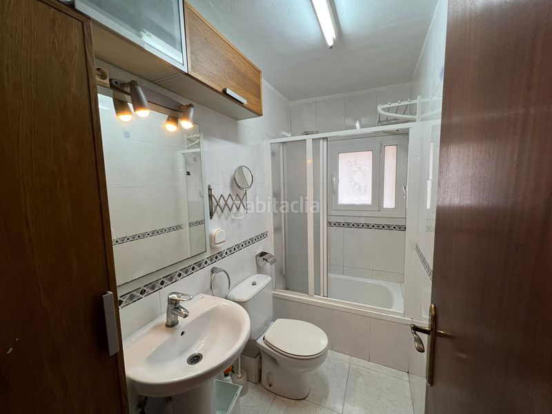 Foto 15eb122b-01f4-4757-b0a3-24182b57b324. Local comercial a La Guineueta Barcelona