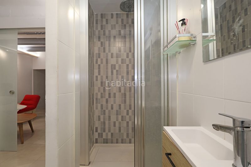 Foto 01a00b12-eef6-44f6-a327-c8f1e61f11c9. Pis a Porta Barcelona