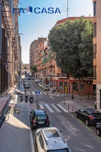 Foto 090a5d8c-a58f-4694-a88f-7a8adfbbea93. Piso en Acacias Madrid