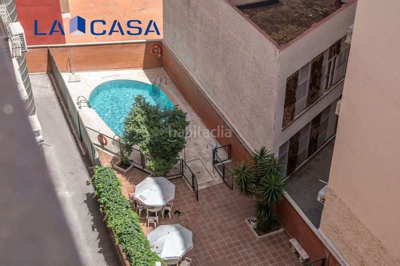 Foto cbcf7565-4a00-4634-9098-f9e9f7cf3fc6. Pis amb piscina a Acacias Madrid