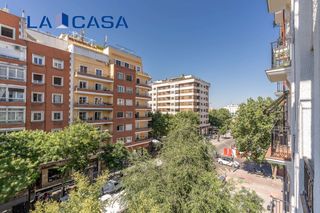 Flat  Paseo de las delicias