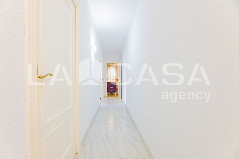 Foto e316a492-0533-4e66-8e35-05959fd887d0. Pis a Ciutat Jardí Valencia