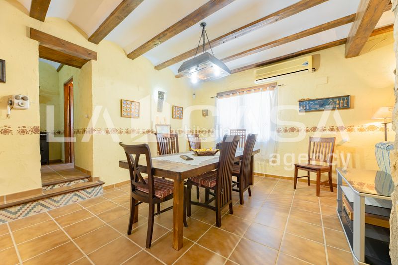 Foto a52a60d9-0fbf-45b5-b75b-0283ff22eac2. Casa a Requena