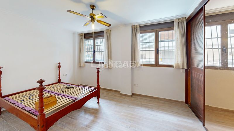 Foto d52376c7-dd31-44dd-b921-0bd97273419c. Piso en Torrefiel Valencia