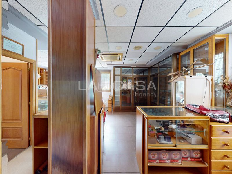 Foto 77064798-8585-4a9a-8dc3-016383df8e74. Planta baixa a Torrefiel Valencia