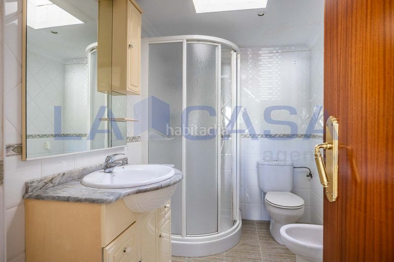 Foto 2c5ba32a-0995-425d-bed2-c1efea5db7f2. Casa a Juan XXIII - Rochelambert Sevilla