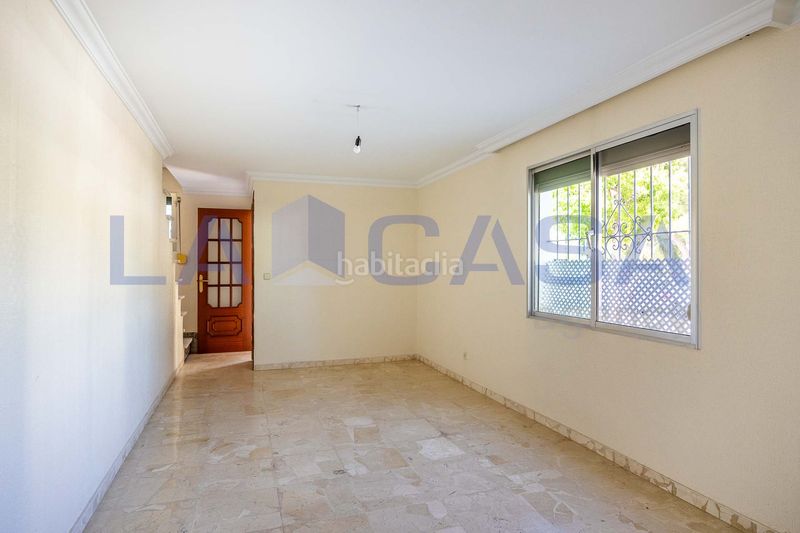 Foto 75d1bbe5-6eee-4552-9f32-ebdc1f473738. Casa a Juan XXIII - Rochelambert Sevilla