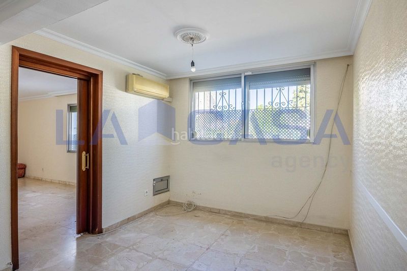Foto a3f5d575-a594-48f2-a963-f7588dadbe63. Casa a Juan XXIII - Rochelambert Sevilla