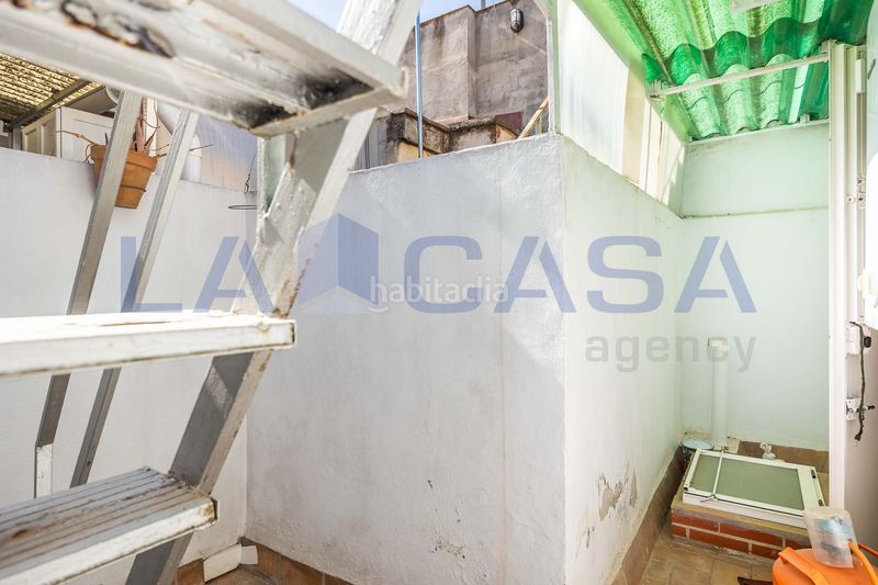 Foto b7ab4d10-aa1a-44e2-b18c-8a764a515415. Casa a Juan XXIII - Rochelambert Sevilla