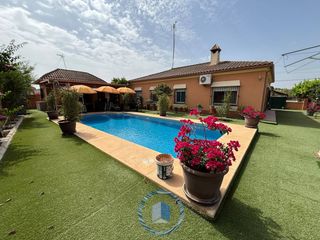 Chalet in Entrenúcleos