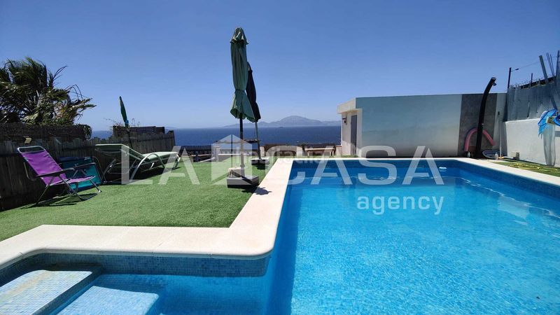 Foto 24a16e5f-fe76-48c0-943c-b4f7fbf4e048. Casa amb aparcament piscina a Paseo Marítimo - San José - La Laguna Cádiz
