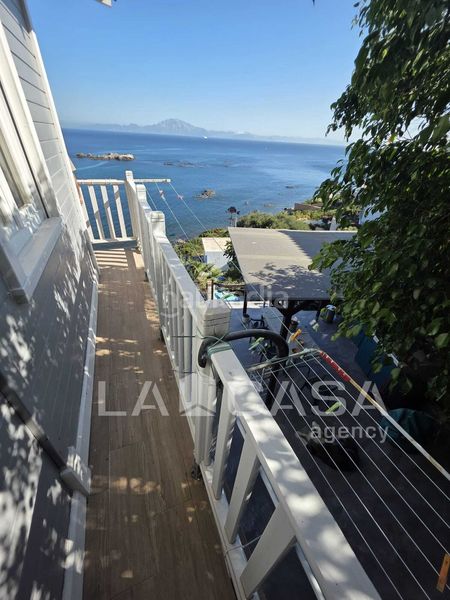 Foto 2572d9b2-db34-42f6-a811-4fc63c2d5ce8. Casa amb aparcament piscina a Paseo Marítimo - San José - La Laguna Cádiz