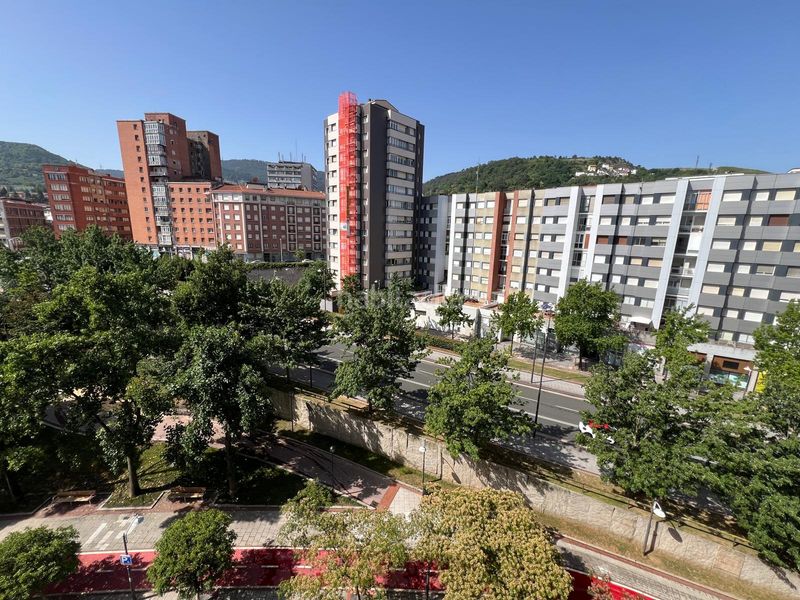 Foto da2c4bf3-98d6-481c-b28a-398a9c9b8ec2. Pis amb calefacció a Ametzola Bilbao