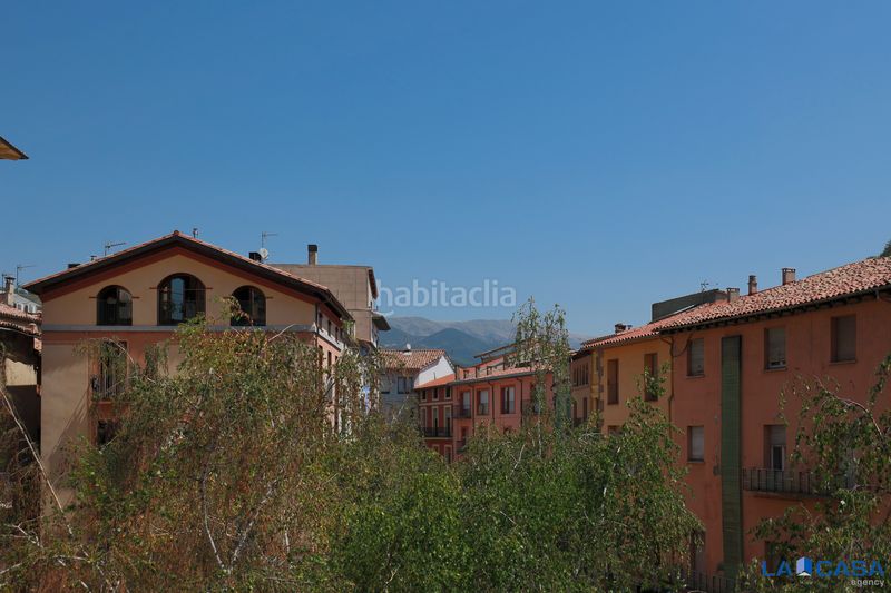 Foto 66253893-197c-49ad-a790-f833bcd39ba9. Piso en Ripoll