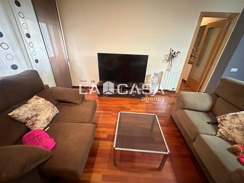 Foto 5cd15f37-94f2-4fce-9518-a0f9479ba937. Planta baixa a Canovelles