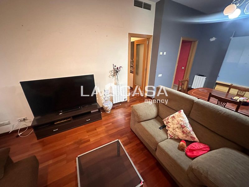 Foto b0f19b6f-1a7d-4143-a4ac-ea9216f781eb. Planta baixa a Canovelles