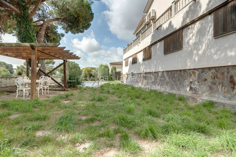 Foto 1045810d-ef8c-4a8b-8a20-54c74132ef36. Casa amb calefacció aparcament a Lliçà d´Amunt