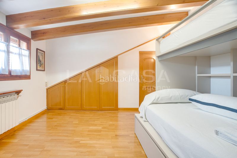 Foto 41688780-6089-469b-81e5-5e0c2c2f8596. Casa amb calefacció aparcament a Lliçà d´Amunt