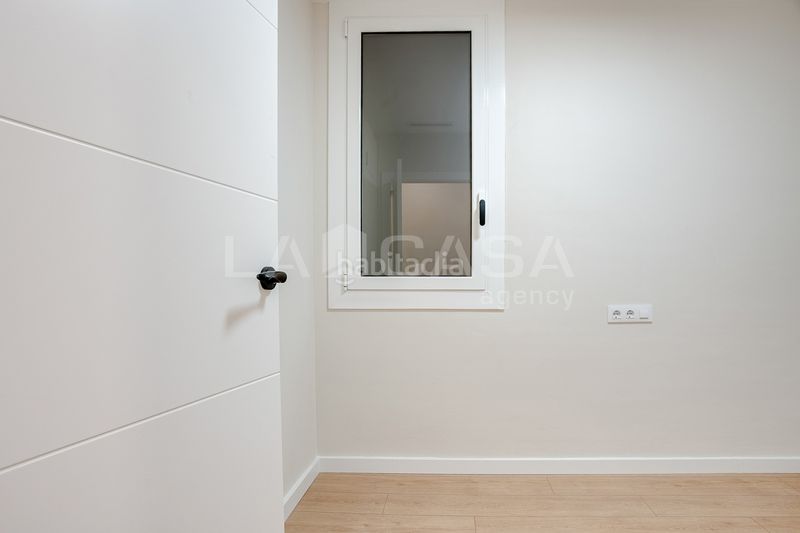 Foto 0f85530d-8625-426a-8eec-f2d20c138e40. Piso en Putget - Farró Barcelona