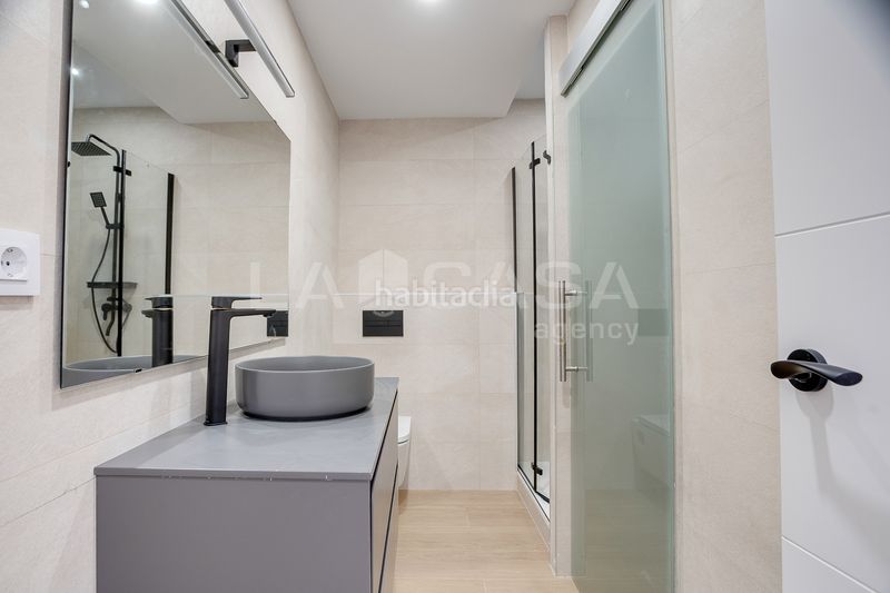 Foto 6e537b66-4a34-4326-92c3-4ab1f89e8fc7. Piso en Putget - Farró Barcelona
