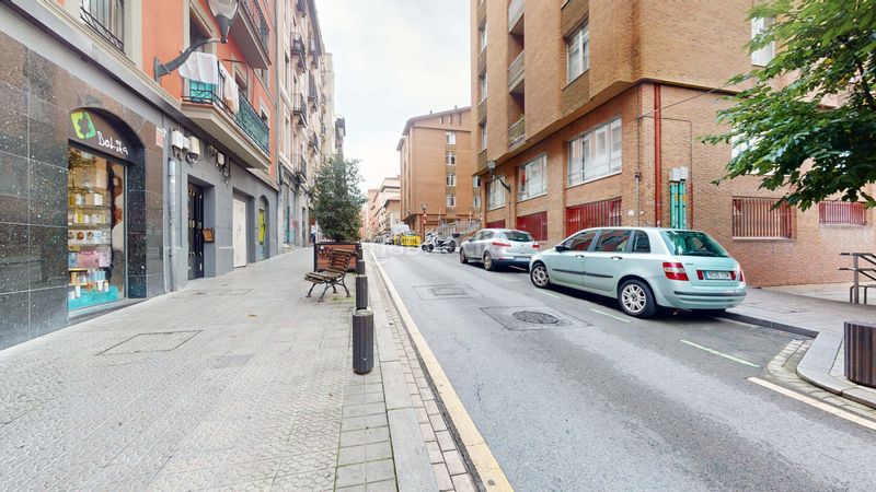 Foto b1868485-9e88-4886-aed0-fd60b33ae0cb. Pis a Zabala Bilbao