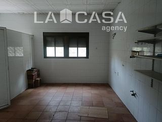 Business premise  Avenida virgen de la palma