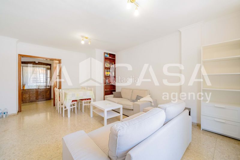Foto 0520dd52-3e66-4b37-9c45-418af0b56445. Pis a L´Amistat Valencia