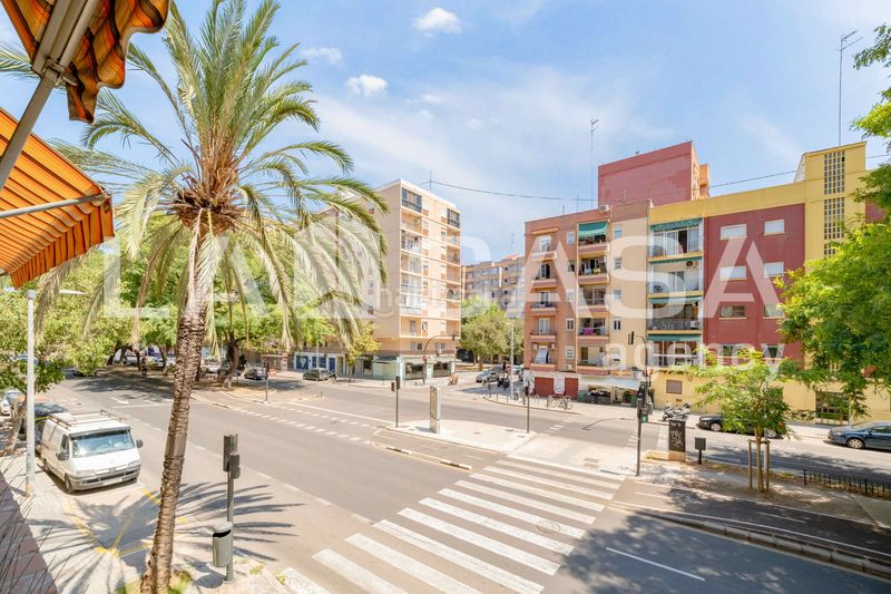 Foto 603860c5-cdf5-41b2-b980-1120a937034c. Pis a L´Amistat Valencia