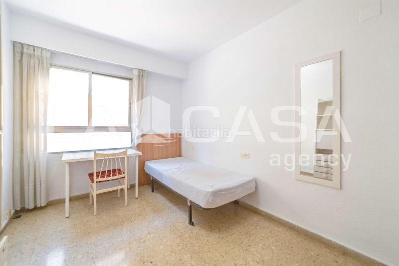 Foto a77f8de9-5d23-4429-bfc8-4fef54d32275. Pis a L´Amistat Valencia
