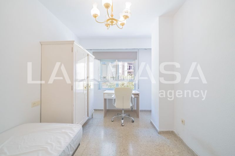 Foto e5b76cd3-8474-4256-841d-2cbe54962ead. Pis a L´Amistat Valencia