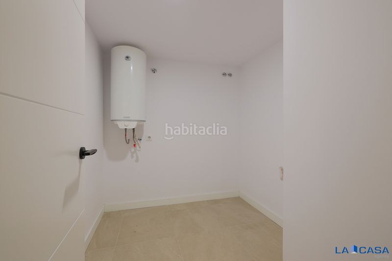 Foto 3edaea9e-0514-4284-9215-ca3f3ee0a451. Pis a La Bordeta Barcelona