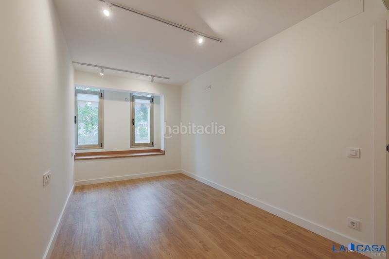 Foto abfd0101-dc05-4766-82ce-4d355a03117a. Pis a La Bordeta Barcelona