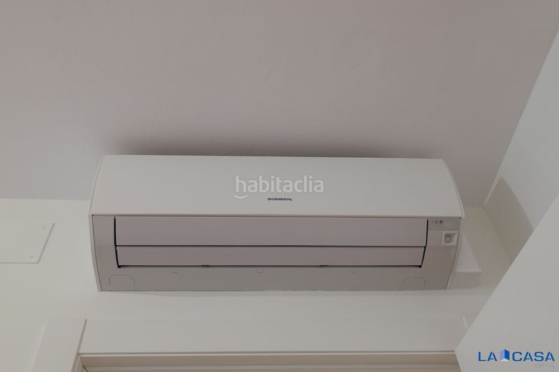 Foto fb0501c6-f8a6-4f47-898d-0519640bd1d6. Pis a La Bordeta Barcelona