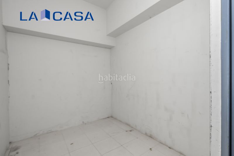 Foto fc7bb236-35a0-49dc-9785-b5f7c05221b3. Àtic amb calefacció aparcament piscina a Delicias Madrid