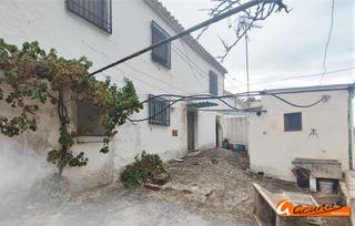 Casa a Villanueva de Algaidas. Casa en villanueva de algaidas