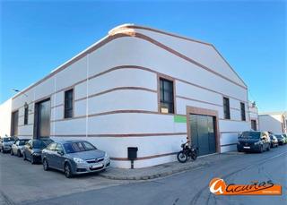 Lloguer Nau industrial a La calera 31. Nave en calle la calera, antequera