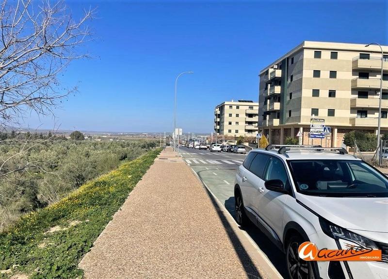 Foto 2916fd2c-0aba-423b-9b2f-a6ef4bab2fb7. Terreny residencial a doctor diego aragón a Fuentemora Antequera