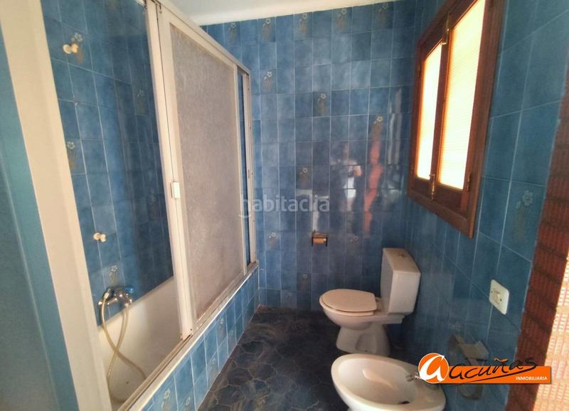 Foto d1d51d68-869c-4d0f-a3cf-a4faaec006b4. Maison jumelée dans Cuevas de San Marcos