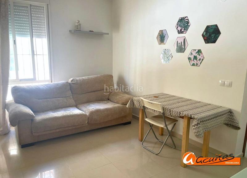 Foto b086f833-70c3-4ba7-ba57-43013655f0b6. Flat in Alameda