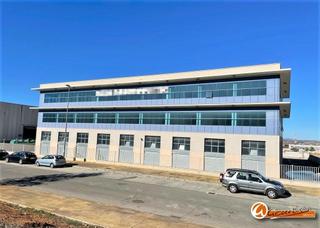 Fabrikhalle in Zona de la Vega. Edificio comercial en calle castilla la mancha, antequera