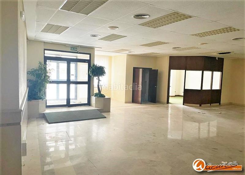 Foto 248d7e01-9e61-48af-a923-e492ef3b6437. Alquiler local comercial  en calle infante don fernando, en Antequera