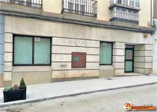 Local Comercial en Calle Infante Don Fernando