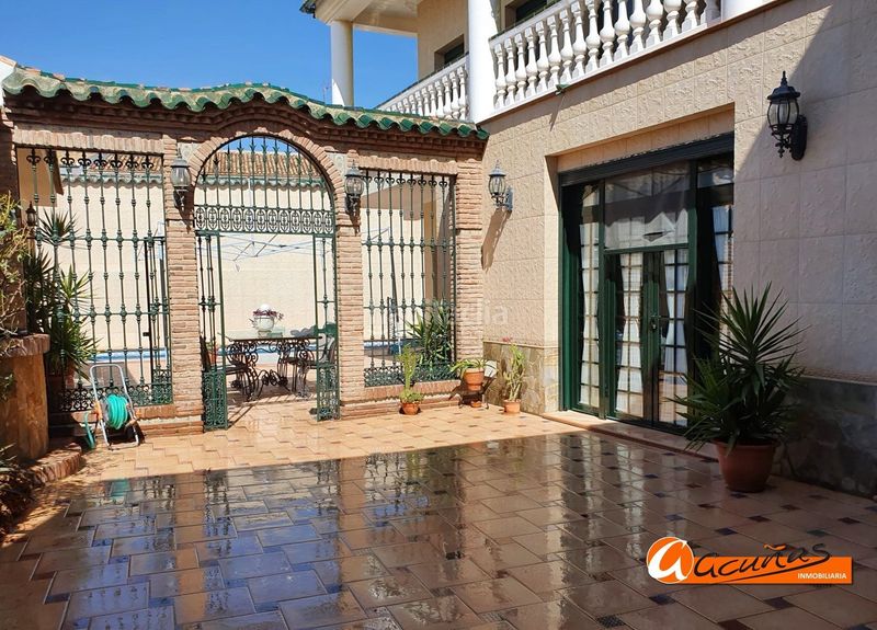 Foto 585f0e59-3971-4d04-bf3f-54bd4c35b70d. Casa amb aparcament piscina a Campillos