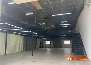 Industrial building in Zona de la Vega. Nave industrial en antequera